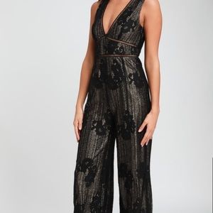 NWT! WAITLISTED LuLu’s Black and Gold Jumpsuit, S